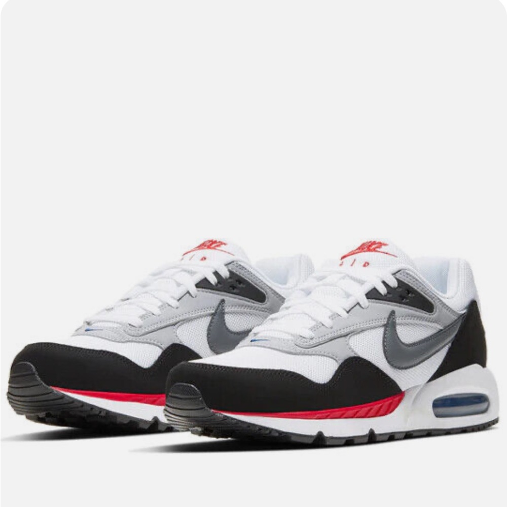 Men’s Nike Air, Size 10.5. Very good condition!!
